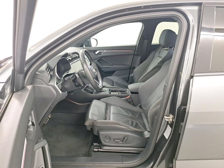 Audi Q3 — photo 5