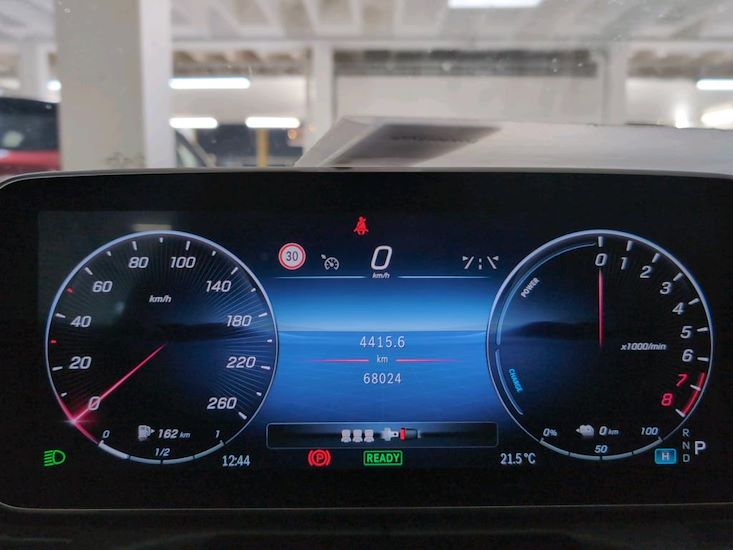 Mercedes-Benz C-Class — photo 10