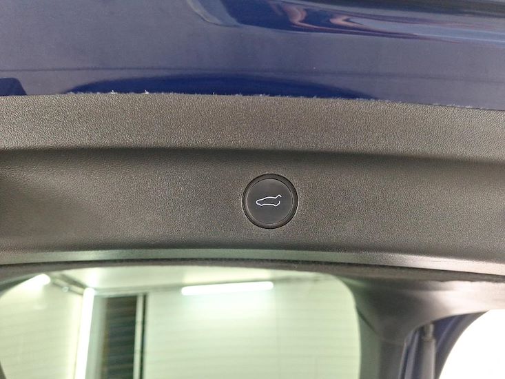 Tesla Model Y — photo 14
