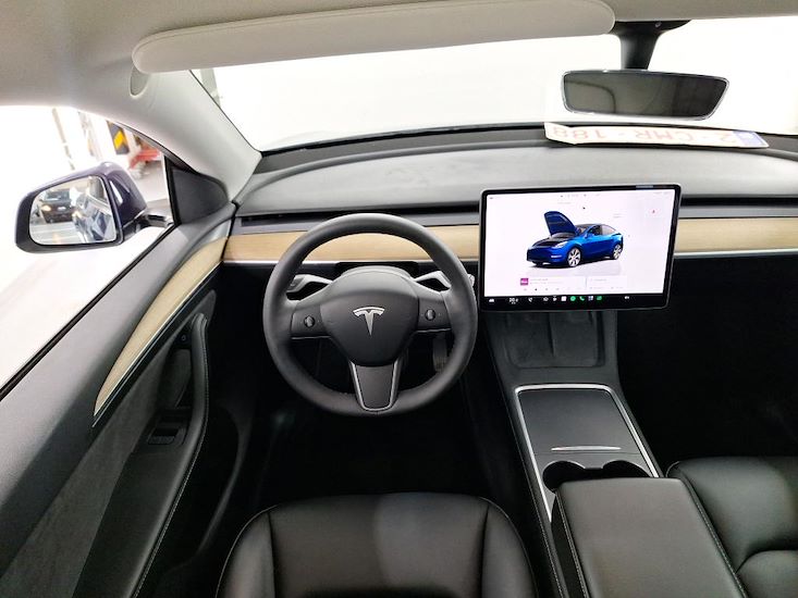 Tesla Model Y — photo 8