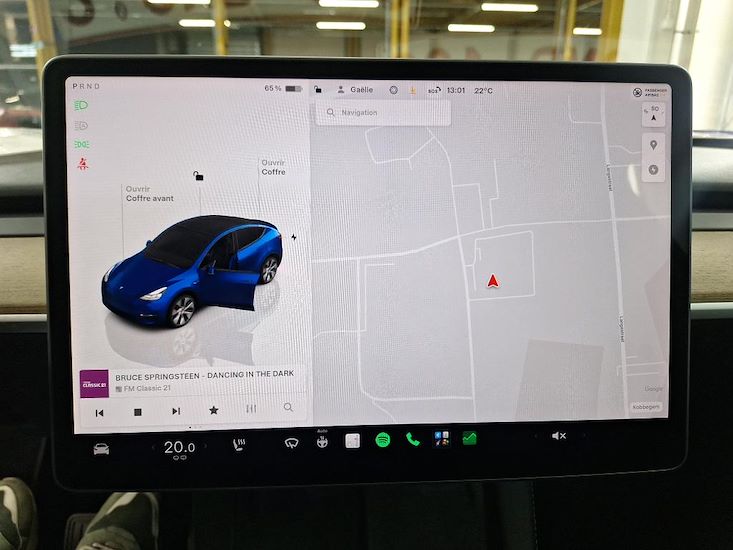 Tesla Model Y — photo 9