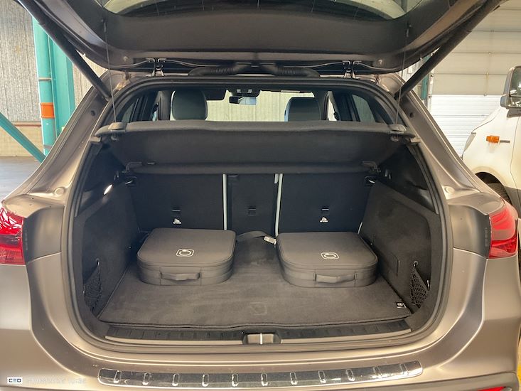 Mercedes-Benz Eqa — photo 12