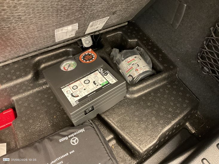 Mercedes-Benz Eqa — photo 13