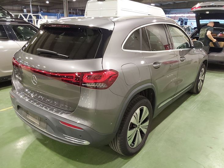 Mercedes-Benz Eqa — photo 4