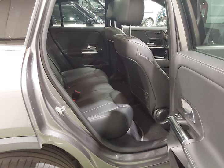 Mercedes-Benz Eqa — photo 5