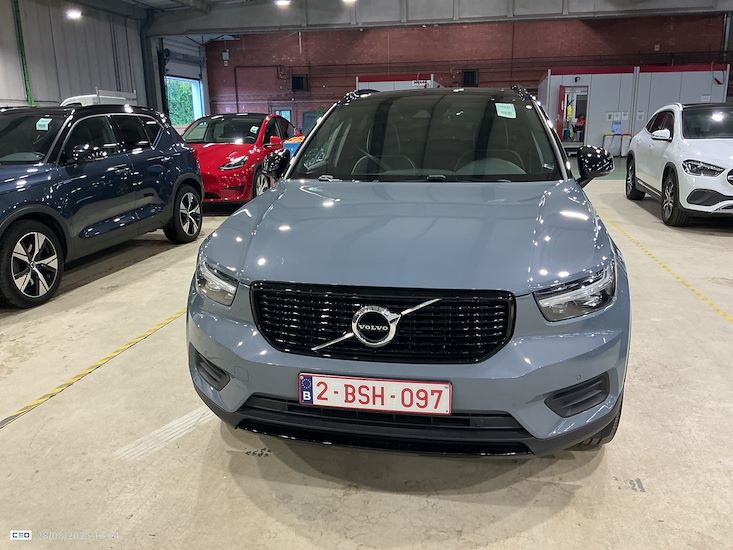 Volvo Xc40 — photo 2