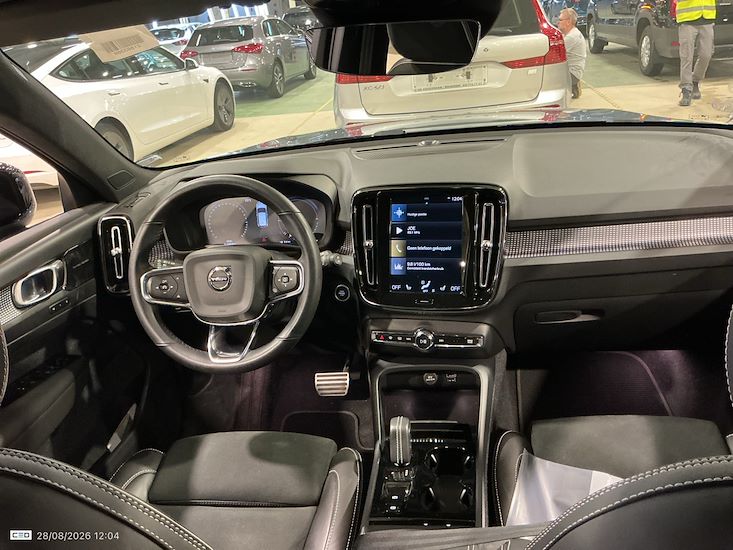 Volvo Xc40 — photo 7