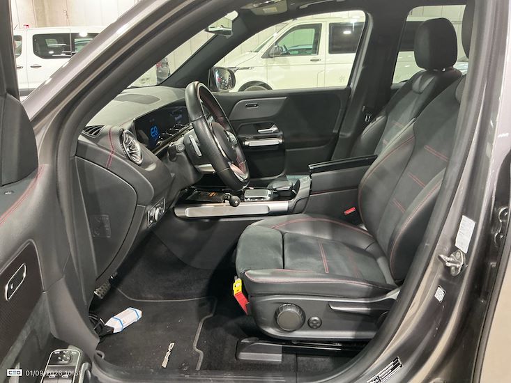 Mercedes-Benz Eqb — photo 11