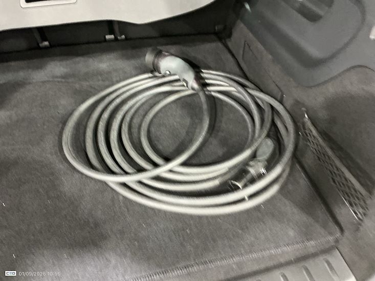 Mercedes-Benz Eqb — photo 15
