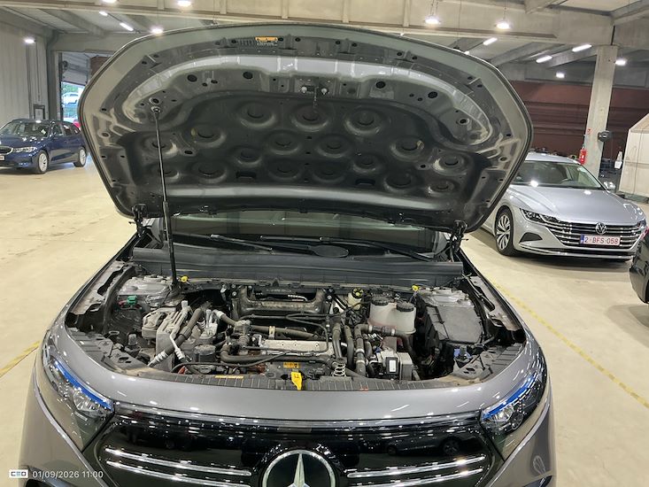 Mercedes-Benz Eqb — photo 6