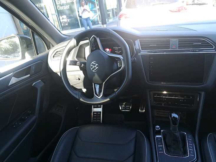 Volkswagen Tiguan — photo 8