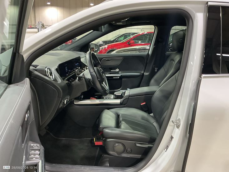 Mercedes-Benz Gla — photo 11