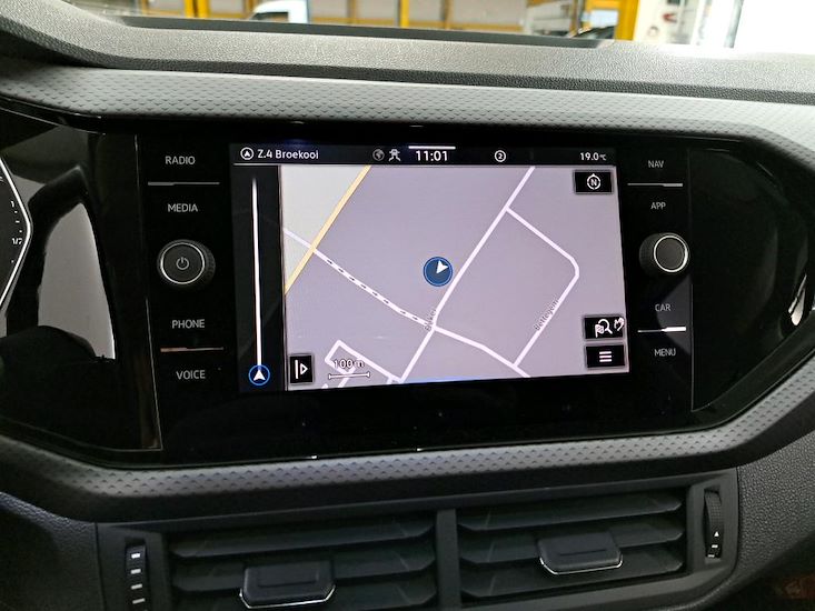 Volkswagen T-Cross — photo 9