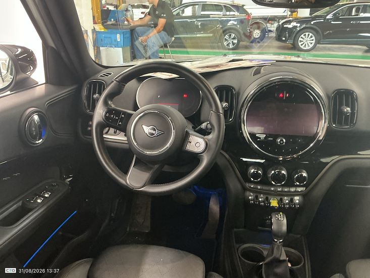 Mini Countryman — photo 7