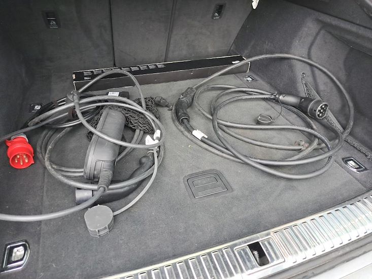 Audi E-Tron — photo 13