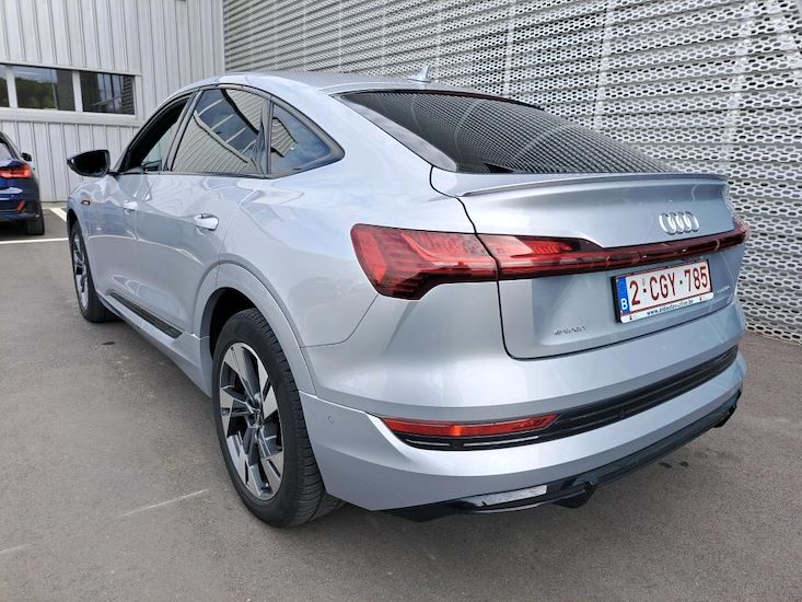 Audi E-Tron — photo 3