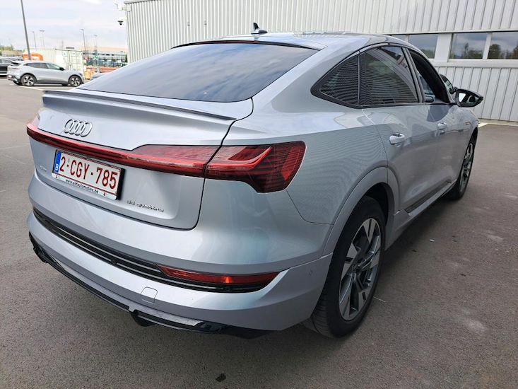 Audi E-Tron — photo 4