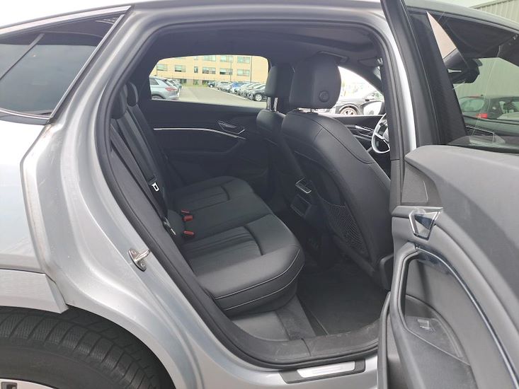 Audi E-Tron — photo 6