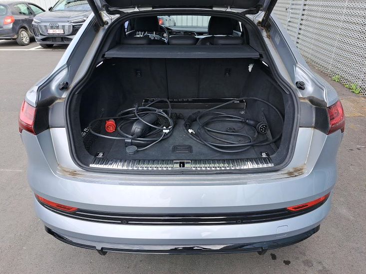 Audi E-Tron — photo 7