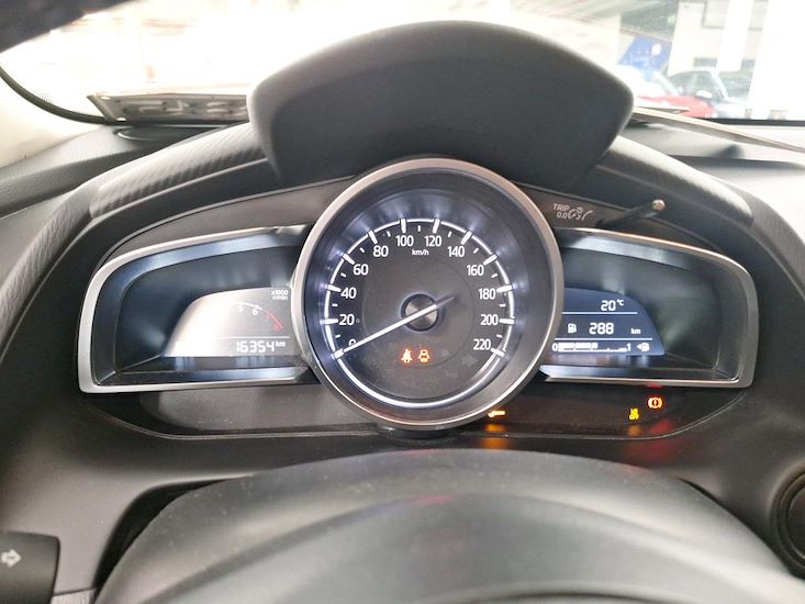 Mazda Mazda2 — photo 10