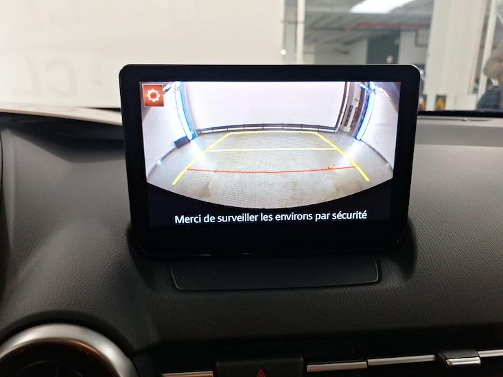 Mazda Mazda2 — photo 12