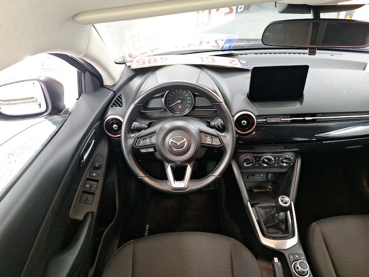 Mazda Mazda2 — photo 8