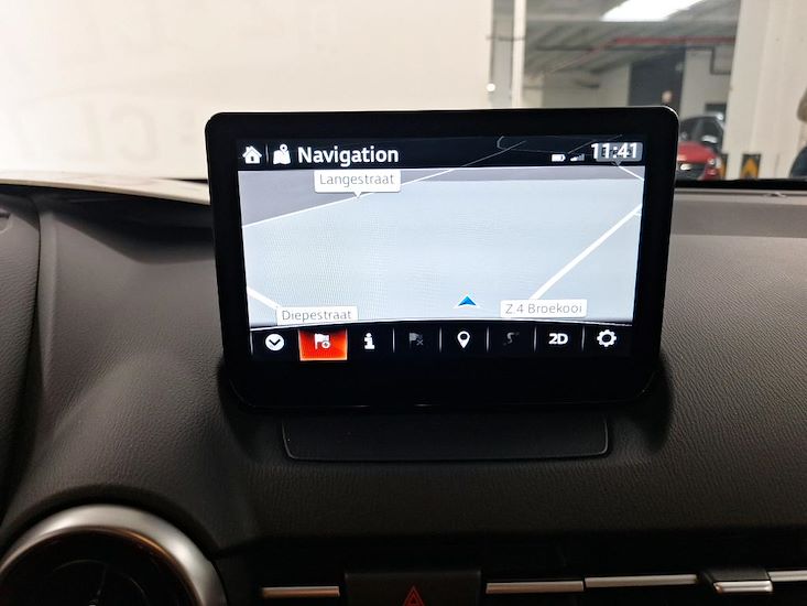Mazda Mazda2 — photo 9