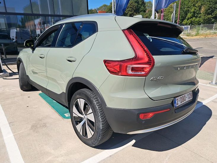 Volvo Xc40 — photo 3