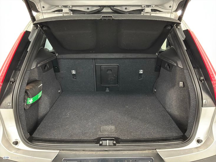 Volvo Xc40 — photo 13