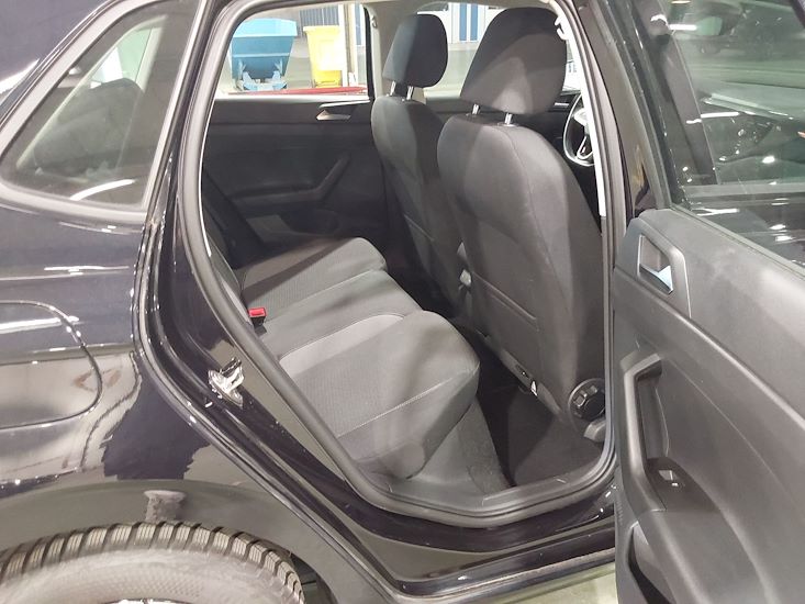 Volkswagen Polo — photo 5