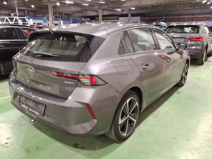 Opel Astra — photo 4