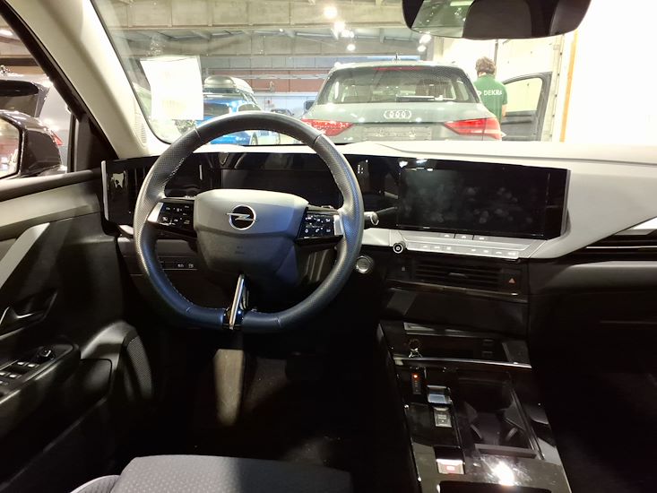 Opel Astra — photo 6
