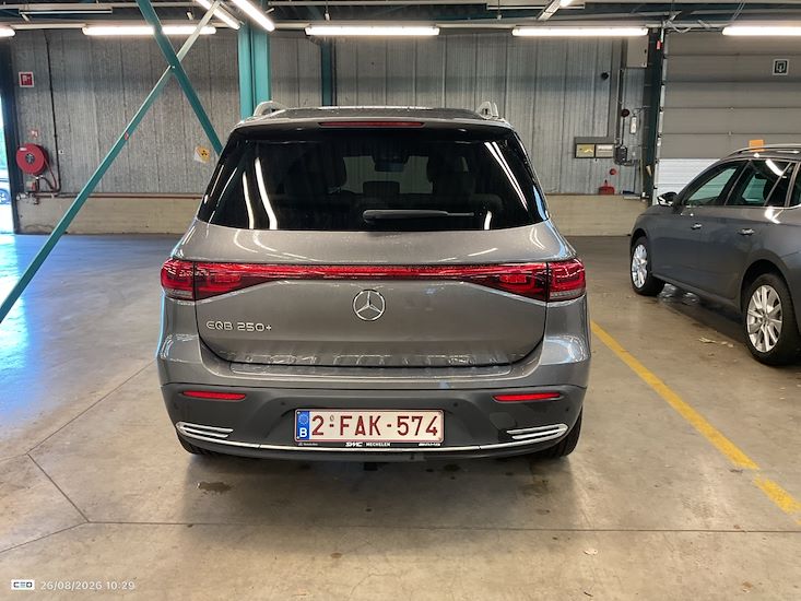 Mercedes-Benz Eqb — photo 5