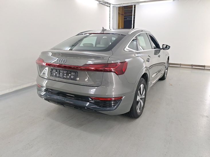Audi Q8 — photo 4