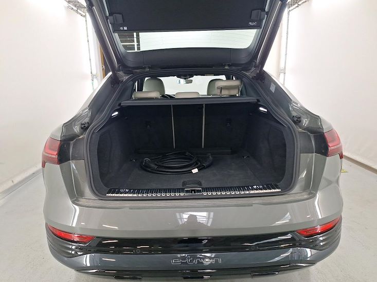 Audi Q8 — photo 7