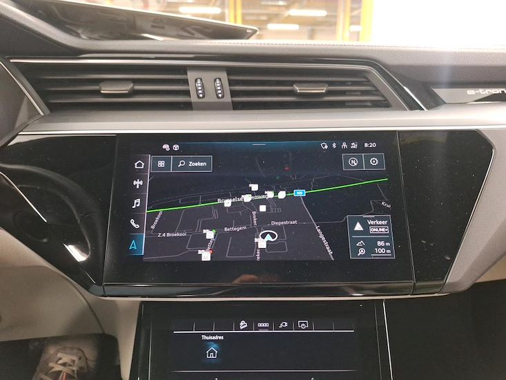 Audi Q8 — photo 9