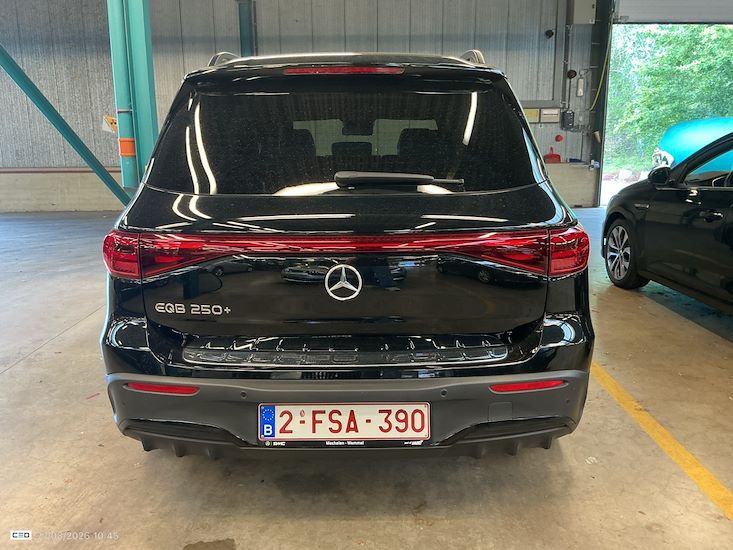 Mercedes-Benz Eqb — photo 5