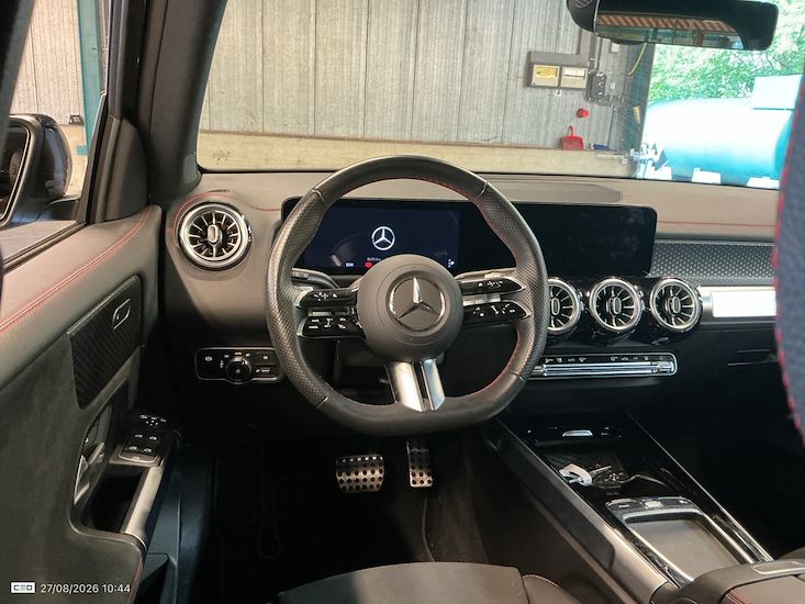 Mercedes-Benz Eqb — photo 7