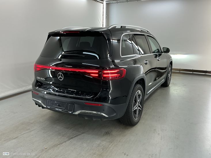 Mercedes-Benz Eqb — photo 4