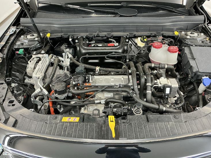 Mercedes-Benz Eqb — photo 6