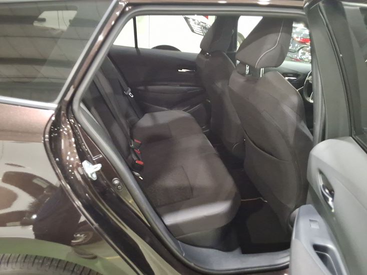 Toyota Corolla — photo 5