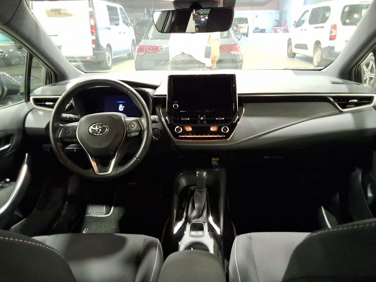 Toyota Corolla — photo 6