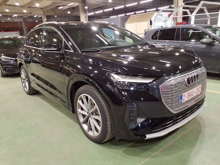 Audi Q4 — photo 8