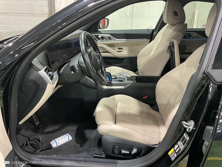Bmw I4 — photo 11