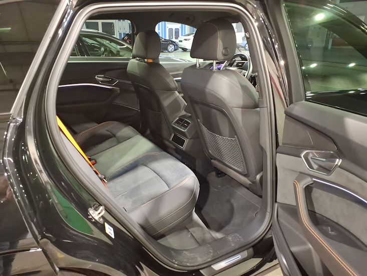 Audi E-Tron — photo 5