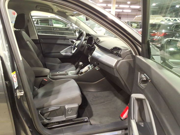 Audi Q3 — photo 7