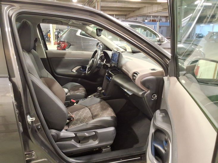 Toyota Yaris — photo 7