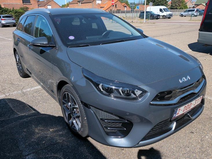 Kia Ceed Sportswagon — photo 2