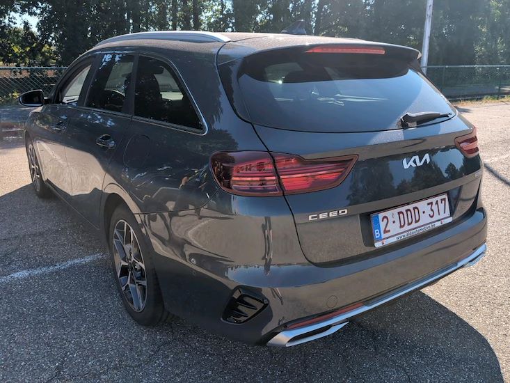 Kia Ceed Sportswagon — photo 3
