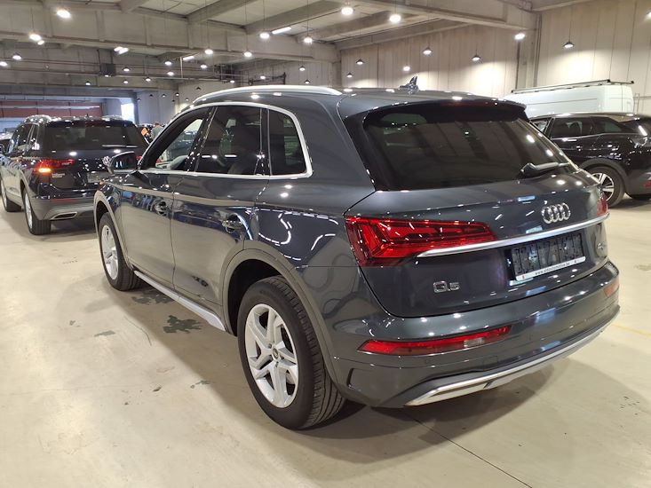 Audi Q5 — photo 2